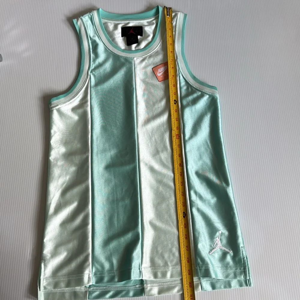Air Jordan Mint Green Nike Jumpman Tank Top.  Men’s XS